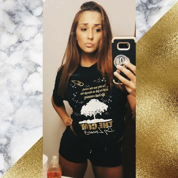 Meet your Posher, Danielle - Picture 7 of 12